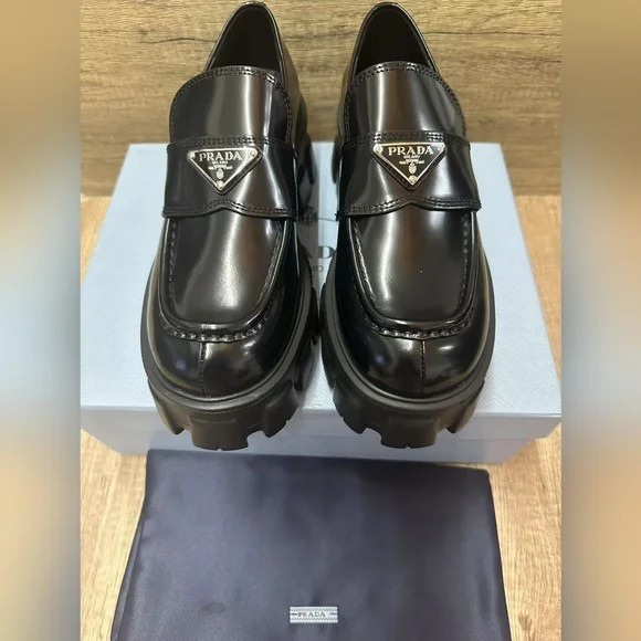 Prada Women's Black Loafers - Picture 1 of 6